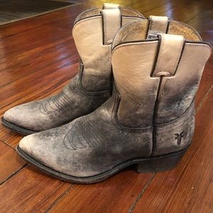 Frye Billy Short Cowboy Boots Stone Wash sz 8.5